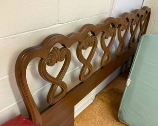 #84	King Size Wood headboard (no rails headboard only)	 $75.00 
