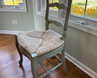 60" Round Century Furniture Town & Country Dining Table and 5 Montpellier Dining Chairs with Rush Seats.