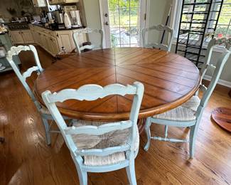60" Round Century Furniture Town & Country Dining Table and 5 Montpellier Dining Chairs with Rush Seats.