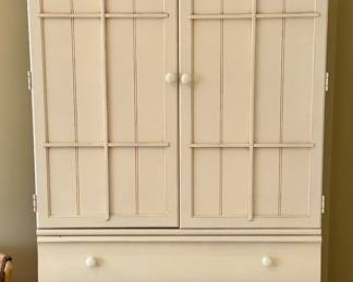 Thomasville Impressions Linen Press