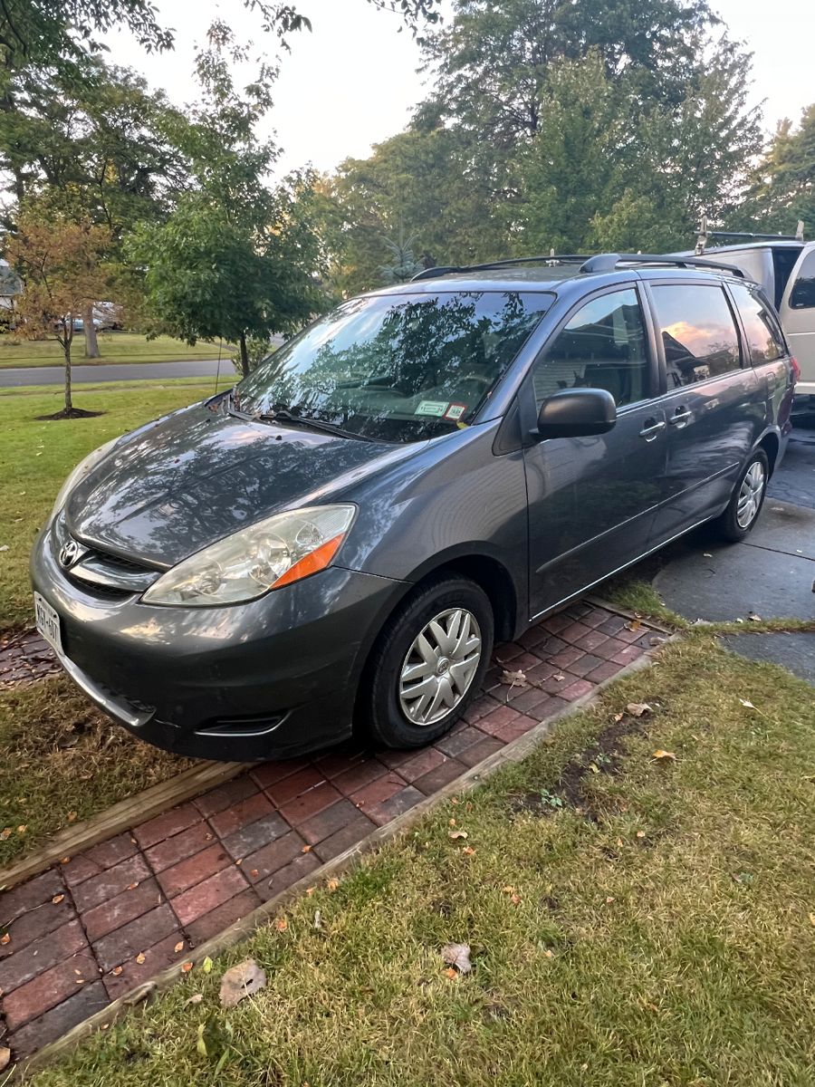 2006 Toyota Sienna LE
