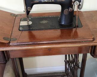Antique Singer Trundle Sewing Machine