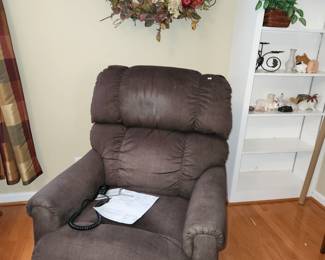 Lane Lift Chair with Massage & Heat