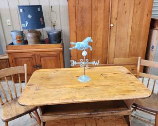 Beautiful primitive furniture!