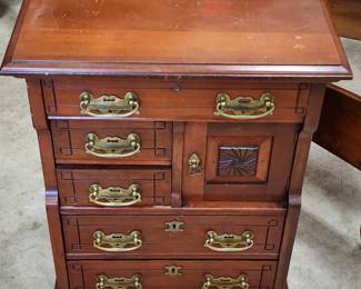 Beautiful Victorian chest!