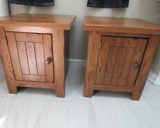 Pair of small cabinets/nightstands/end tables