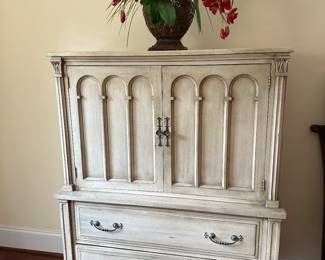 There is a triple dresser that matches this chest on chest. I will post a picture of it tomorrow. The picture I originally took came out blurry. There is a pair of mirrors that match the triple dresser that will be priced separately because not everyone wants the mirrors above the dresser. The pair of mirrors would be beautiful over a double vanity.