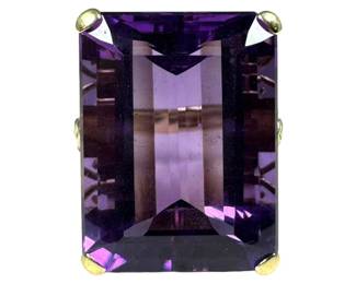 10kt Yellow Gold Large Amethyst Ring