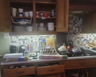 Tons of Kitchen, Glassware, appliance
