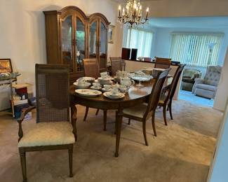 Dining Table w/ 2 Leaves, 6 Chairs and Breakfront