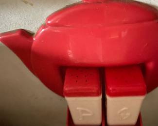 Vintage Tea Pot Holder Salt Pepper