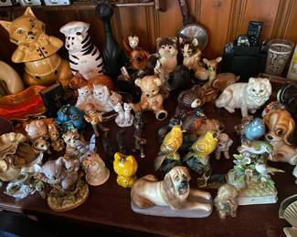 Vintage!! Book Ends, Figures