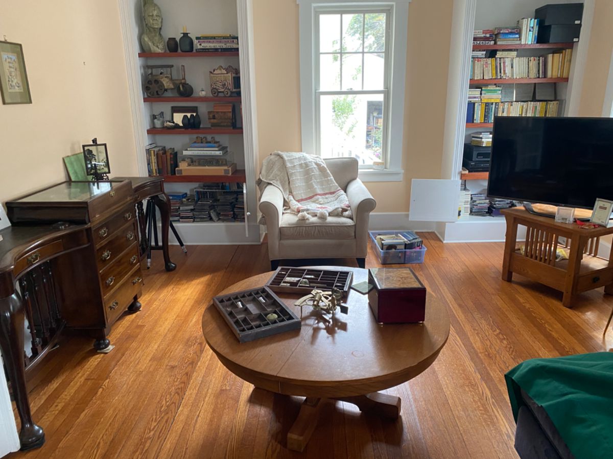 Estate Sales By Olga in Somerville, NJ