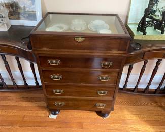 Estate Sales By Olga in Somerville, NJ