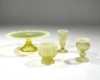 (4pc) VASELINE GLASS WITH RIPPLED EDGES | Including a cake platter an open bowl with a ruffled brim a pressed bulbous vase, vase with vine decoration - h. 5 x dia. 12.5 in. (Cake platter)

