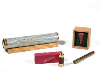 (4pc) VAN CORT KALEIDOSCOPES | Including The Derringer and The Dragonfly, each in their original box, plus a small brass pen-form kaleidoscope and a paper-wrapped "L'Optique" kaleidoscope - l. 10 x dia. 2 in. (largest)