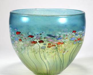 ROBERT HELD (B. 1943) LARGE FLOWER BOUQUET ART GLASS BOWL | Signed - h. 11.5 x dia. 9.5 in.
