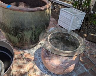 Large pots - the green one is cool!