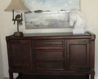 Entryway credenza/hutch