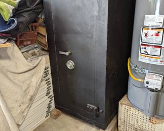 Star Safe - heavy duty combination lock!