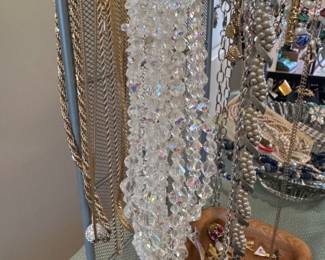 $4 costume jewelry, a huge collection of fantastic pieces!