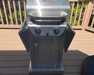 CharBroil Grill also very clean