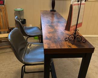 Gathering Table & chairs 