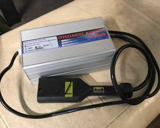 Intelligent battery charger