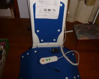 bath tub or floor lift 