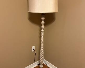 Floor lamp
