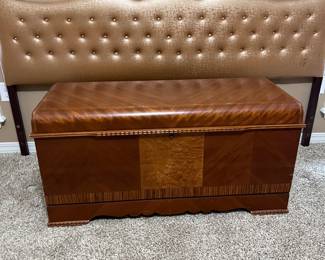 Lane cedar chest