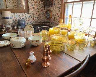 Halls Pottery, Depression glass dish set