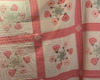 #122	Hand-quilted Hand Applique Circle of Pink Flowers - 76x88	 $75.00 
