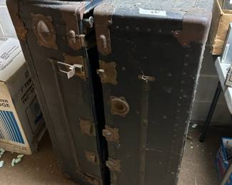 #192	Steamer trunk 40x22x23	 $35.00 
