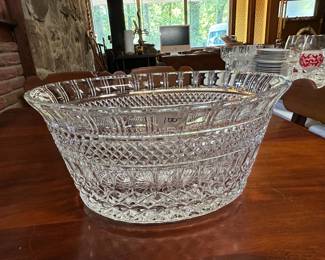 #147	Heavy Crystal Oval Bowl - 15x12x7	 $100.00 
