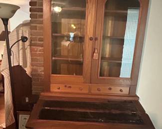 #29	Wood Flip-out Library Desk w/5 drawers & 2 Glass Doors w/3 wood shelves - hand dovetailed - 40x12-21x35-86	 $375.00 
