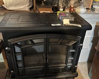 #186	Electric fireplace heater 25x13x29	 $40.00 

