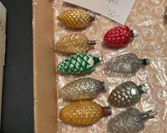 #88	10 Piece Vintage Blown Glass Pine cones and grapes ornaments 	 $50.00 
