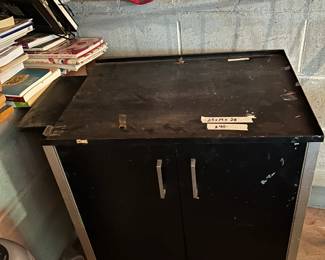 #187	Metal rolling cart with 2 doors 25x19x28	 $40.00 
