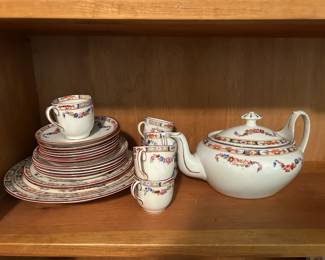#41	Minton's England China "Rose" Serving Pieces 	 $225.00 
#42	Minton's England China "Rose" Serving Pieces 7 Tea cup and saucers 8 serving plates	 $120.00 
