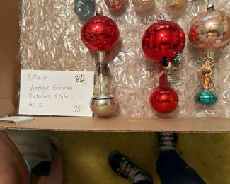 #86	3 Piece Vintage German Victorian Style ornaments (as-is)	 $25.00 

