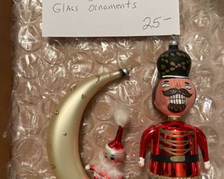 #91	7 Piece Vintage Fruits and corn glass ornaments 	 $25.00 

