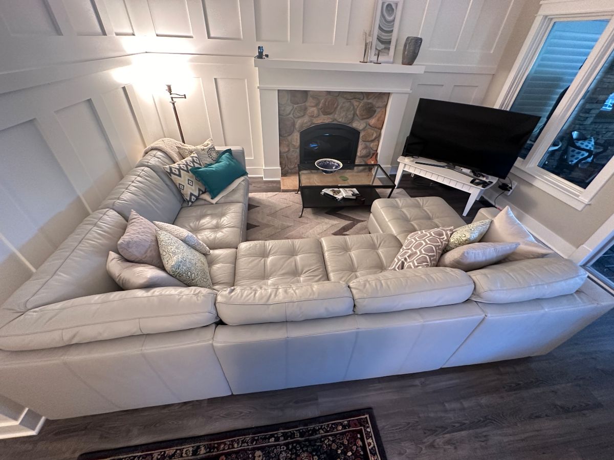 SALE is in a GATED community. There will NOT BE A SIGN-UP SHEET! PLEASE FORM LINE IN THE DESIGNATED AREA! NUMBERS WILL BE HANDED OUT TO THOSE IN LINE BY 8:45 am.  NO EARLY SALES. HOME WILL OPEN AT 9 am.