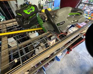 Battery powered trimmer