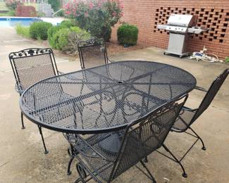Wrought Iron Oval Table and Chair Set