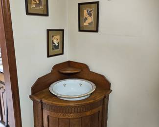 Corner Wash Stand