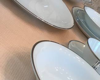 Noritake dishes silverdale service of 12