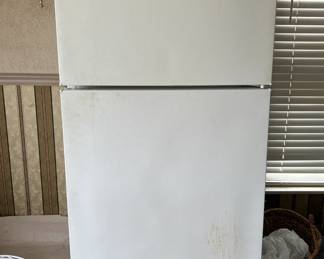 Hotpoint fridge/freezer