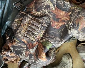 Hunting/fishing gear