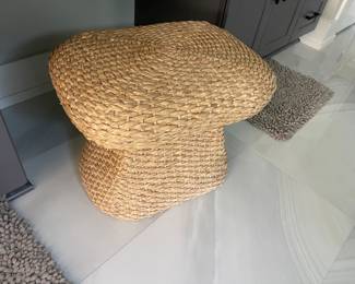 WATER HYACINTH MUSHROOM SHAPED STOOL